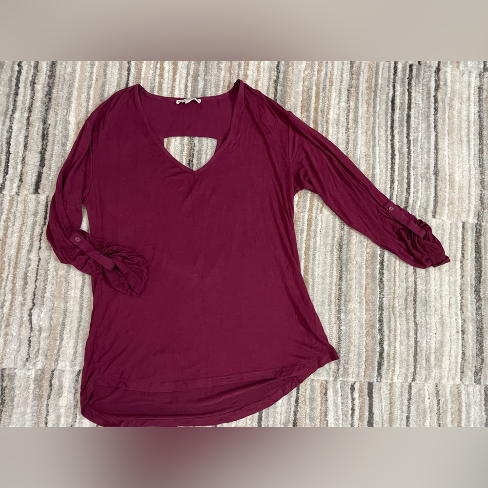 Knit plum top - cutout back 3/4 sleeves